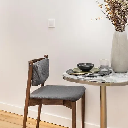 Petit Rosa - Bairro Alto Konukevi